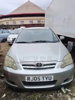 Toyota Corolla 2004 Silver