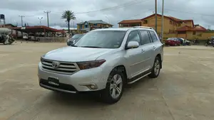 Toyota Highlander Limited 3.5l 4WD 2013 Silver