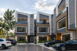 4bdrm Townhouse/Terrace in Guzape By The Road for sale