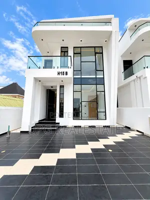 4bdrm House in Ikota for sale