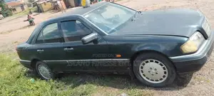Mercedes-Benz C180 2002 Black