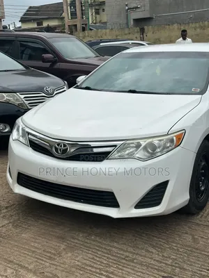 Toyota Camry LE 4dr Sedan (2.5L 4cyl 6A) 2012 White