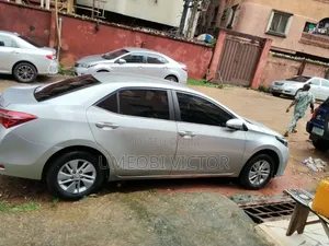 Toyota Corolla 2015 Silver
