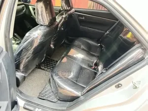 Toyota Corolla 2015 Silver