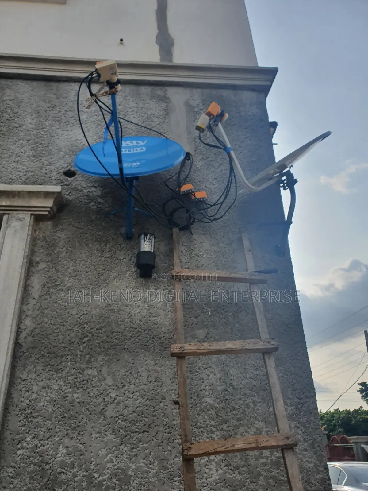 Simon De DStv Installer