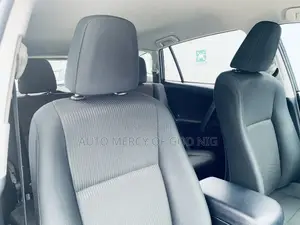 Toyota RAV4 LE 4dr SUV AWD (2.5L 4cyl 6A) 2018 Green