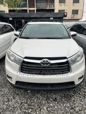 Toyota Highlander Limited 4dr SUV (3.5L 6cyl 6A) 2015 White