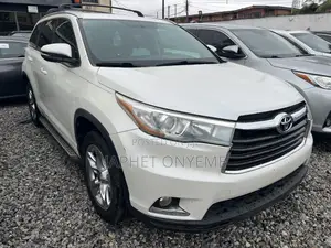 Toyota Highlander Limited 4dr SUV (3.5L 6cyl 6A) 2015 White