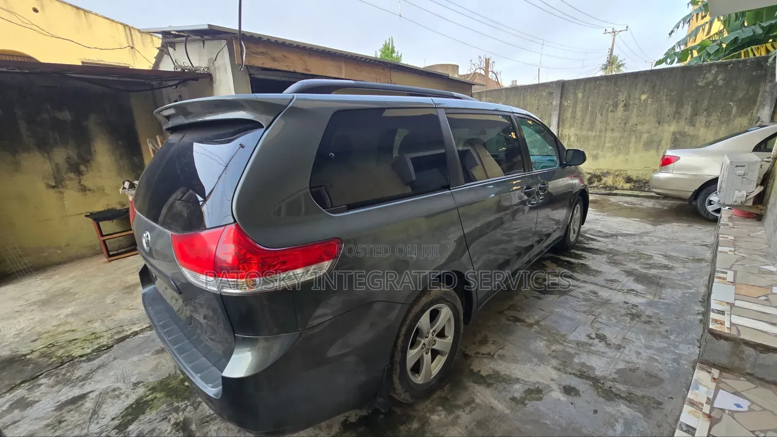 Toyota Sienna 2014 Green