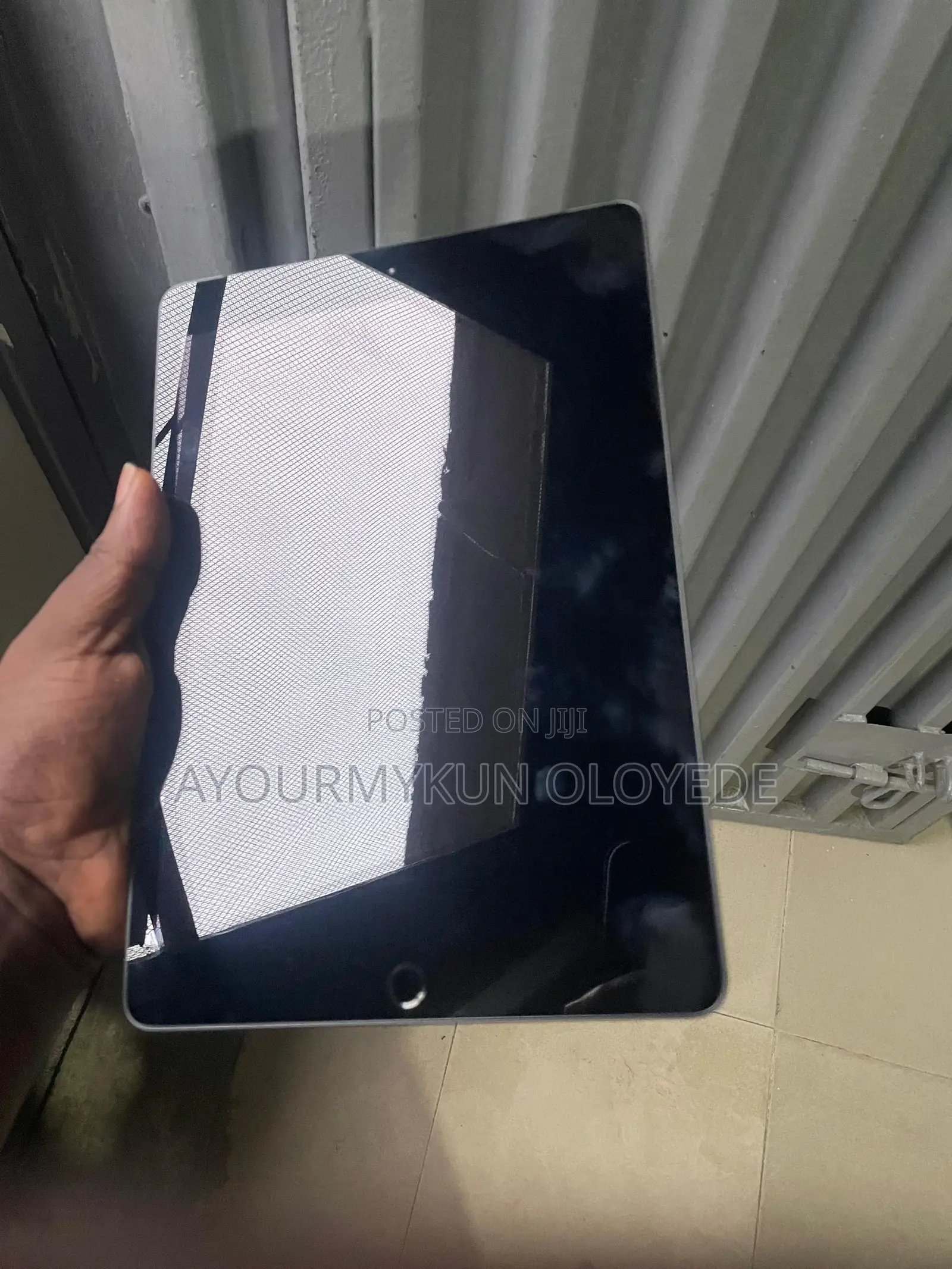 Apple iPad 10.2 (2019) 32 GB Gray