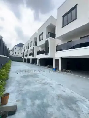 5bdrm Townhouse/Terrace in Guzape Main for sale