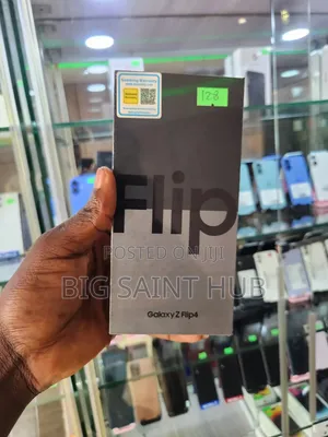 New Samsung Galaxy Z Flip4 128 GB Blue