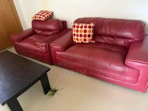 Pre-Owned Furniture (Chairs and Center Table)