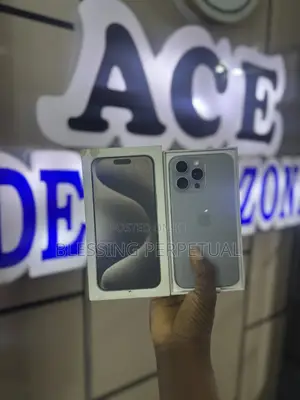 Apple iPhone 15 Pro Max 512 GB Gray