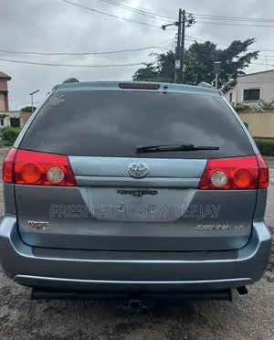 Toyota Sienna LE 2008 Blue