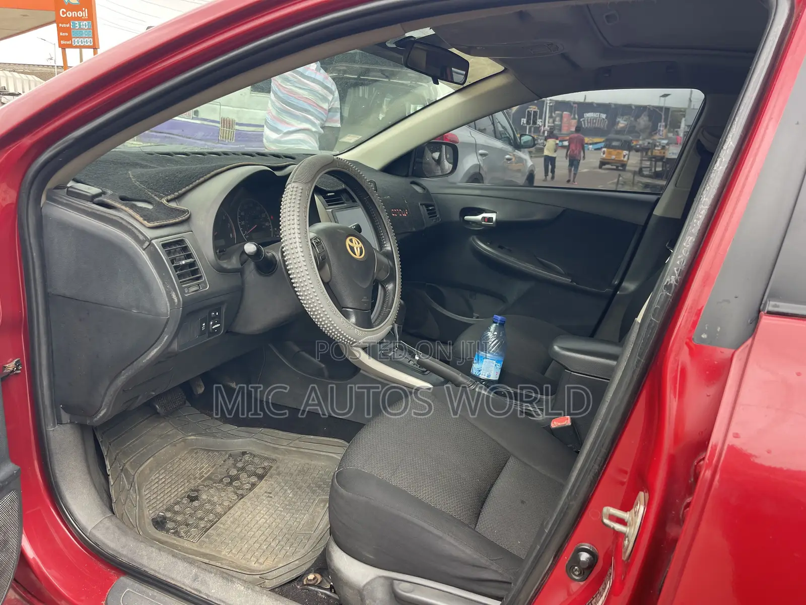 Toyota Corolla 2010 Red