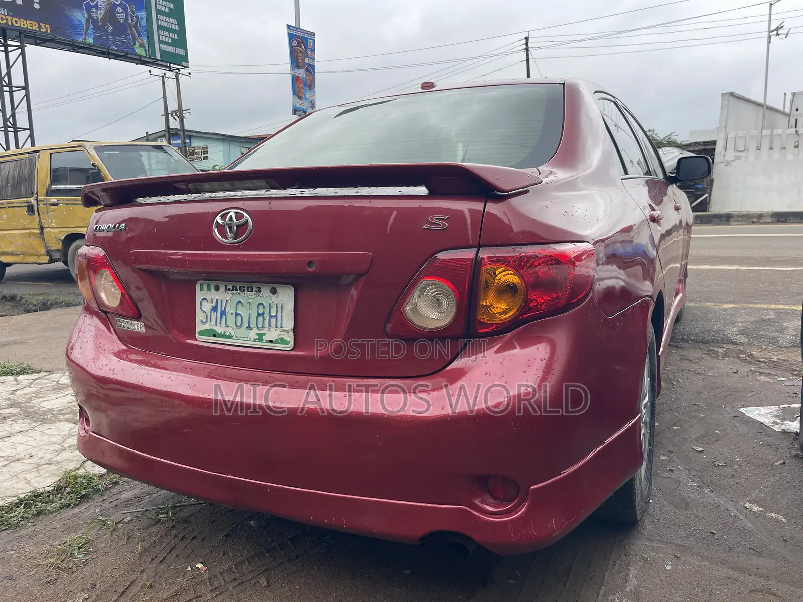 Toyota Corolla 2010 Red