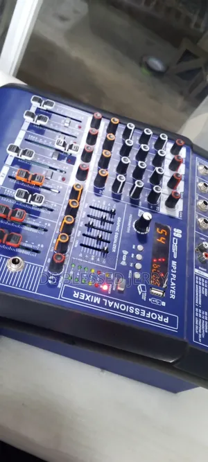 Yamaha 4channals Powered Mixer