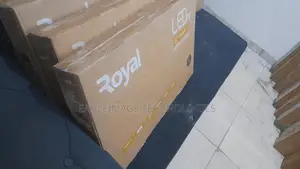 Royal 32-Inch Smart HD Television – New