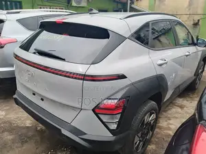 Hyundai Kona SEL 2024 Gray
