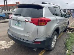 Toyota RAV4 2015 Silver