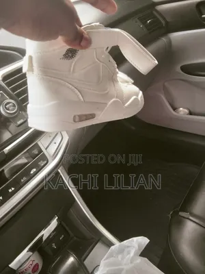 Size 28, Kids Unisex White Ankle Length Sneakers