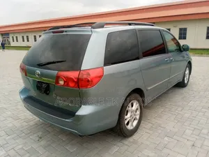 Toyota Sienna XLE Limited AWD 2006 Blue