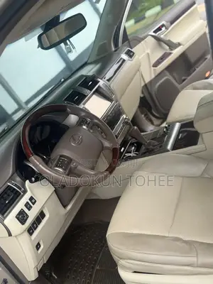 Lexus GX 460 Luxury 2015 Gold