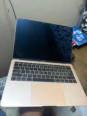 Laptop Apple MacBook Air 2018 8GB Intel Core i5 SSD 128GB