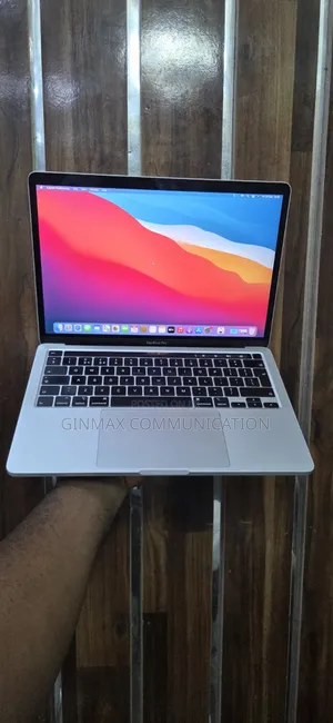 Laptop Apple MacBook Pro 2020 32GB Intel Core i7 SSD 512GB