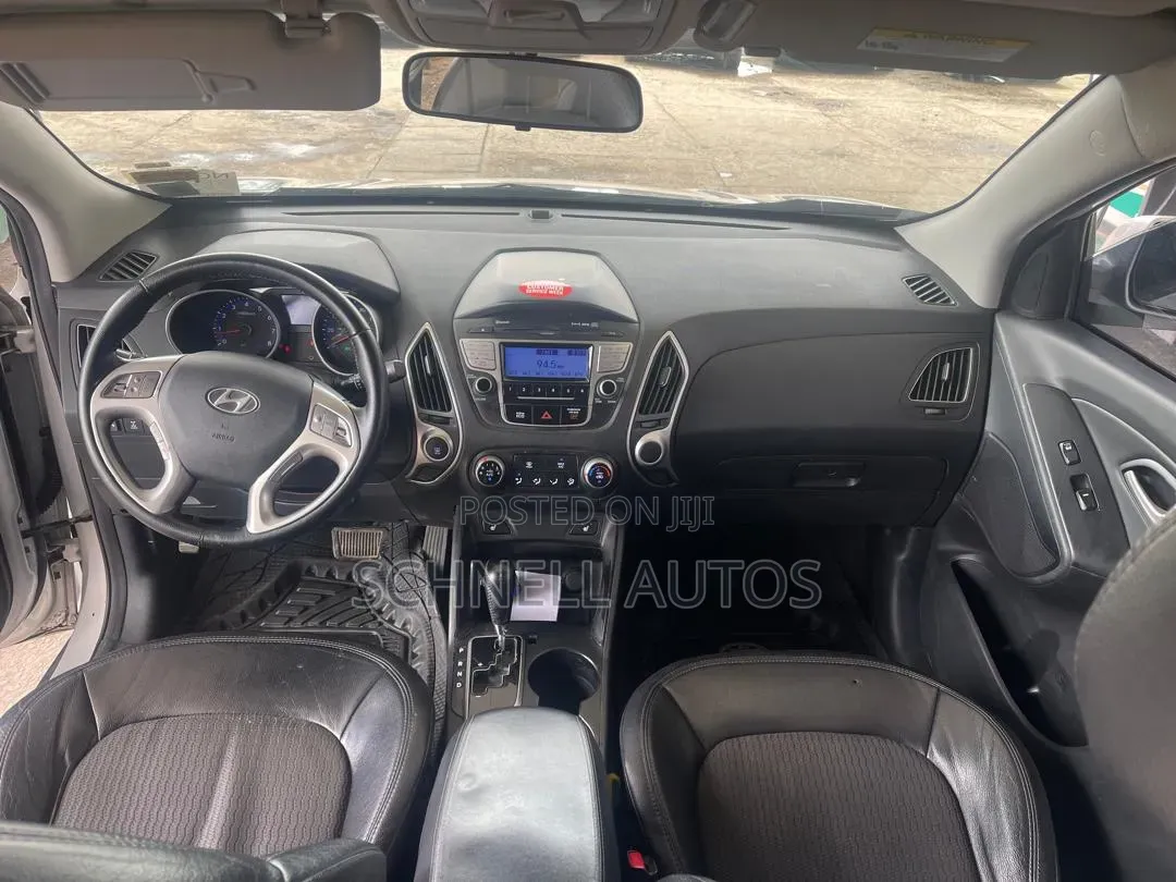 Hyundai Tucson 2013 Silver