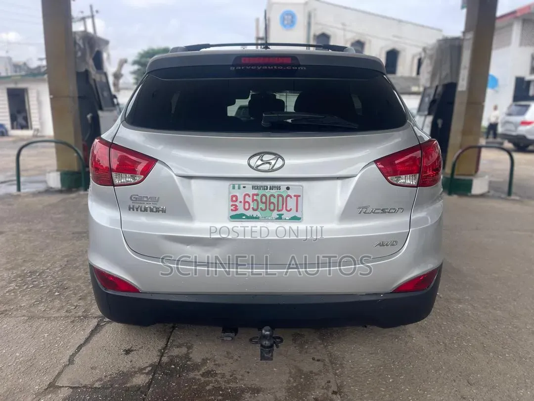 Hyundai Tucson 2013 Silver