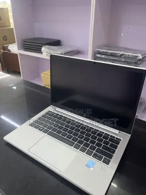 Laptop HP EliteBook 640 G9 32GB Intel Core i7 SSD 256GB