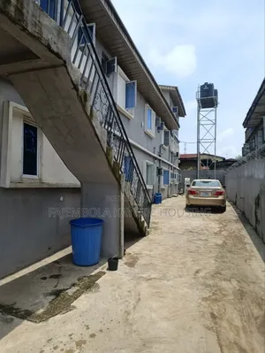 2bdrm Room & Parlour in Oke-Itunu, Adamasingba for rent
