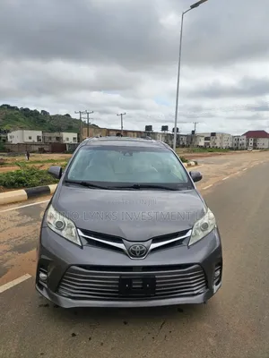 Toyota Sienna 2018 Gray