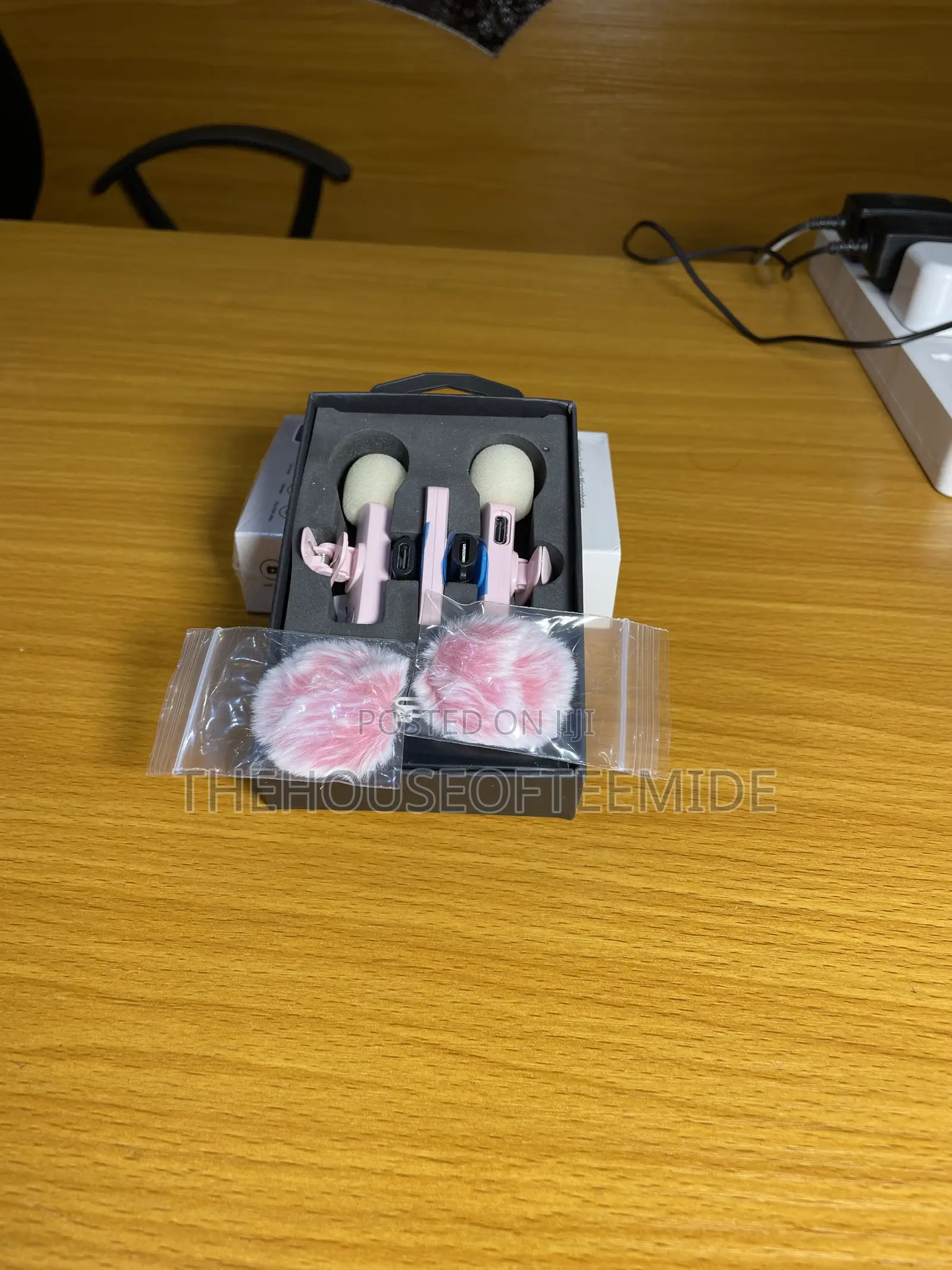Wireless Lavaller Microphone