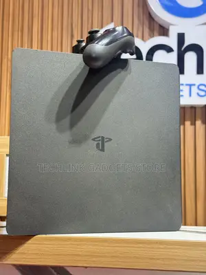 PS4 Gaming Console