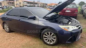 Toyota Camry XLE 4dr Sedan (3.5L 6cyl 6A) 2015 Blue