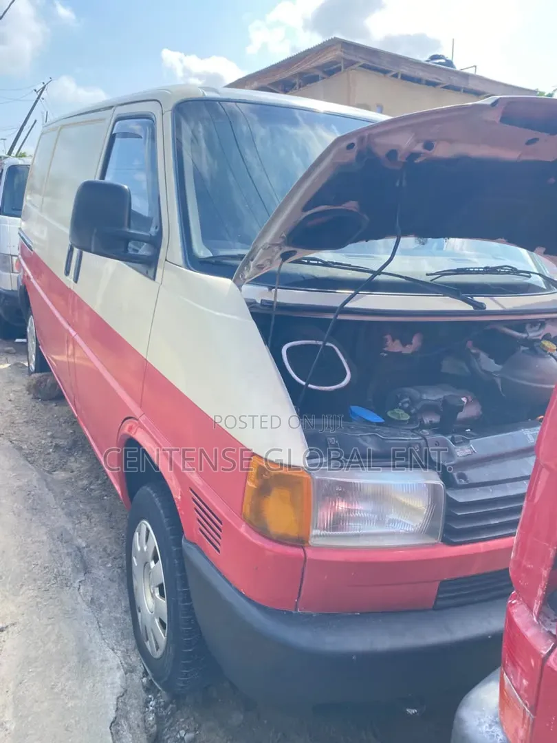 Volkswagen Transporter 2002 Red