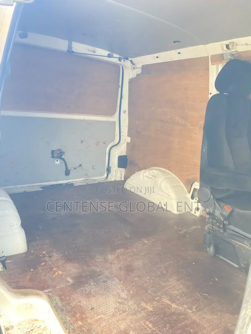 Volkswagen Transporter 2002 Red