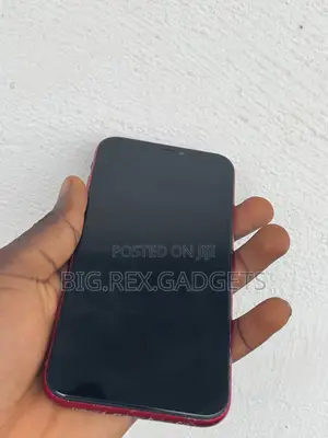 Apple iPhone XR 64 GB Red