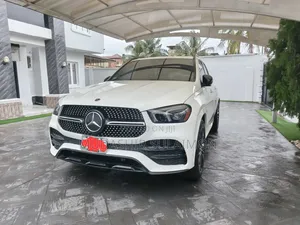 Mercedes-Benz GLE-Class 2022 White