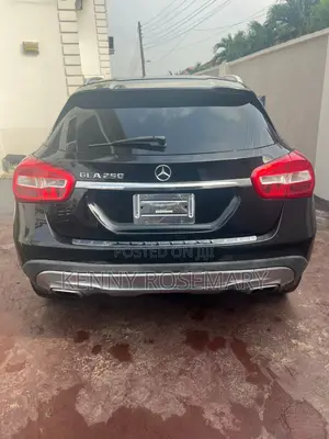 Mercedes-Benz GLA 250 2016 Black