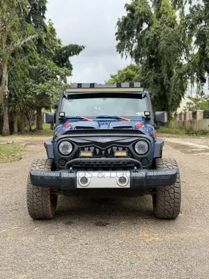 Jeep Wrangler Sahara 2011 Blue