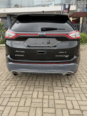 Ford Edge Titanium 4dr SUV (2.0L 4cyl Turbo 6A) 2015 Black
