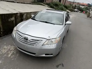 Toyota Camry XLE V6 4dr Sedan (3.5L 6cyl 6AM) 2008 Silver