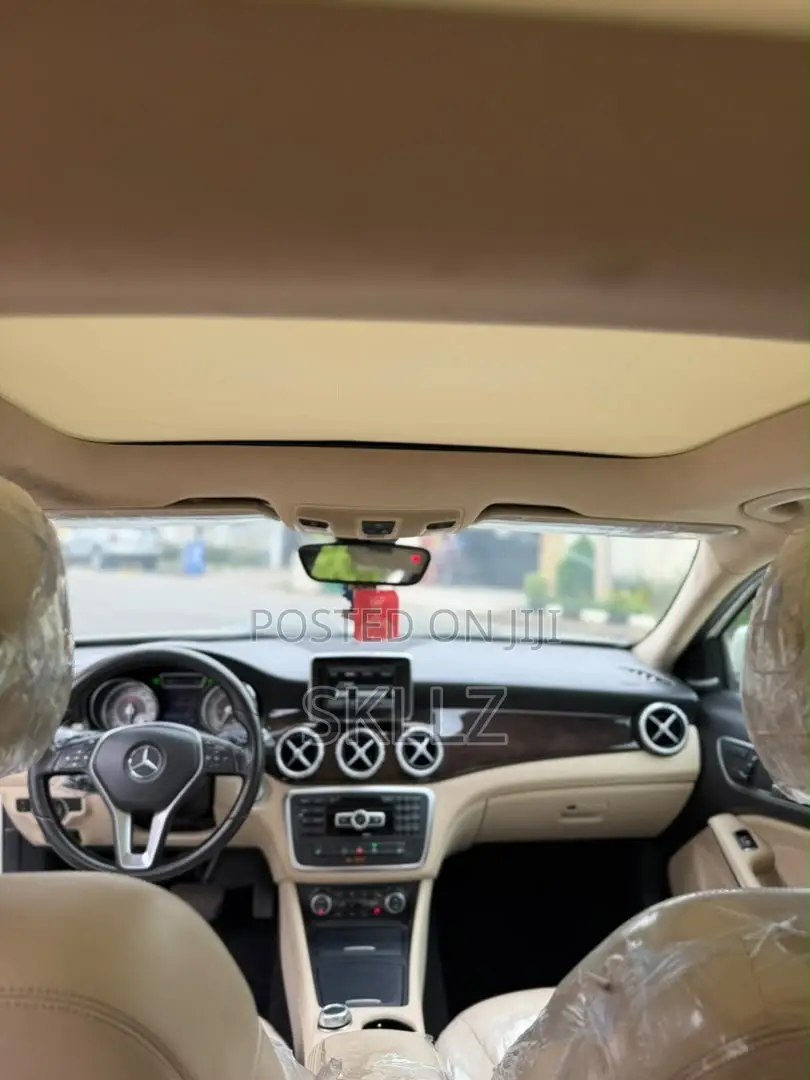 Mercedes-Benz GLA 250 2015 White