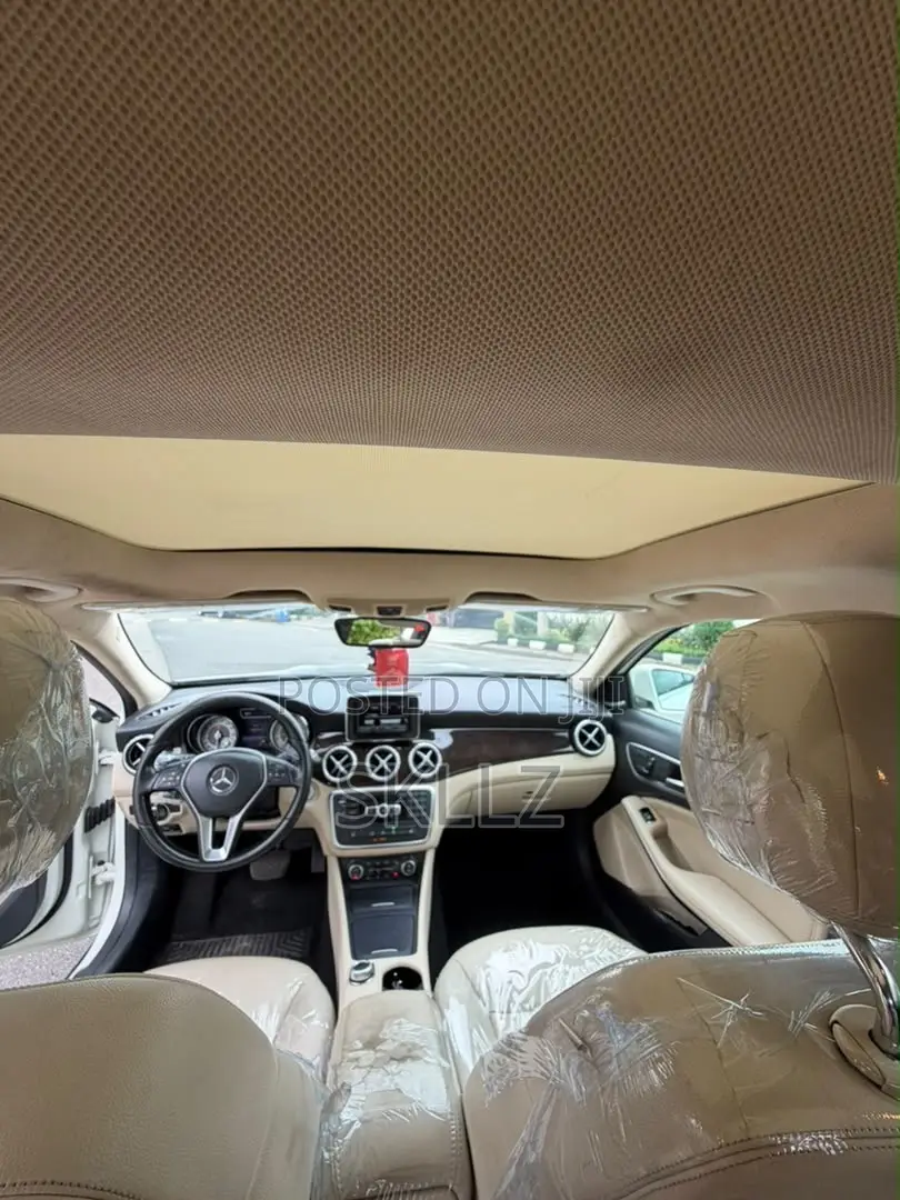 Mercedes-Benz GLA 250 2015 White
