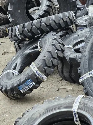 9.00-20 Caterpillar Excavator Tyre