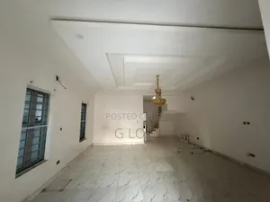 4bdrm Duplex in Hrc Estate Off, Lagos Island / Lagos Island for rent